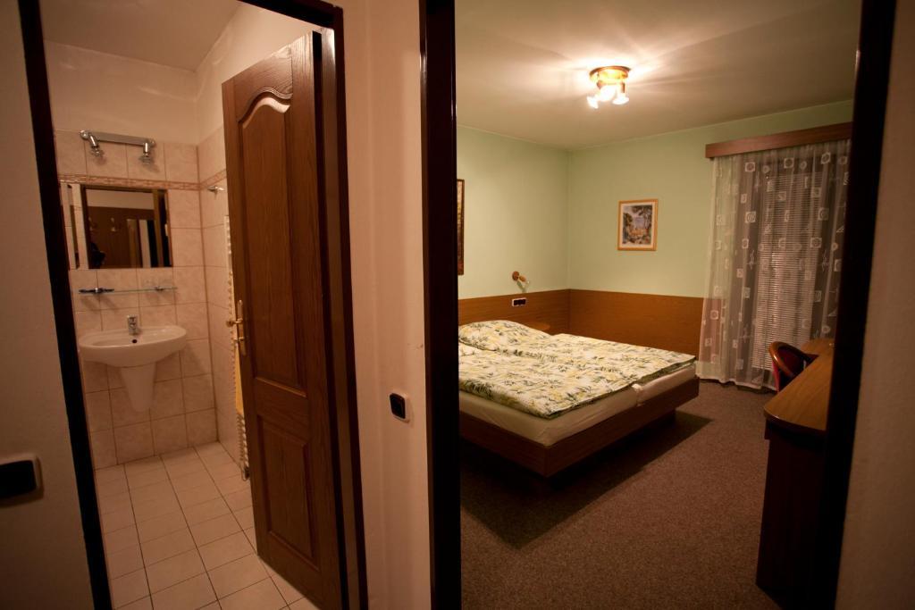 Hotel U Jiřího Humpolec Quarto foto